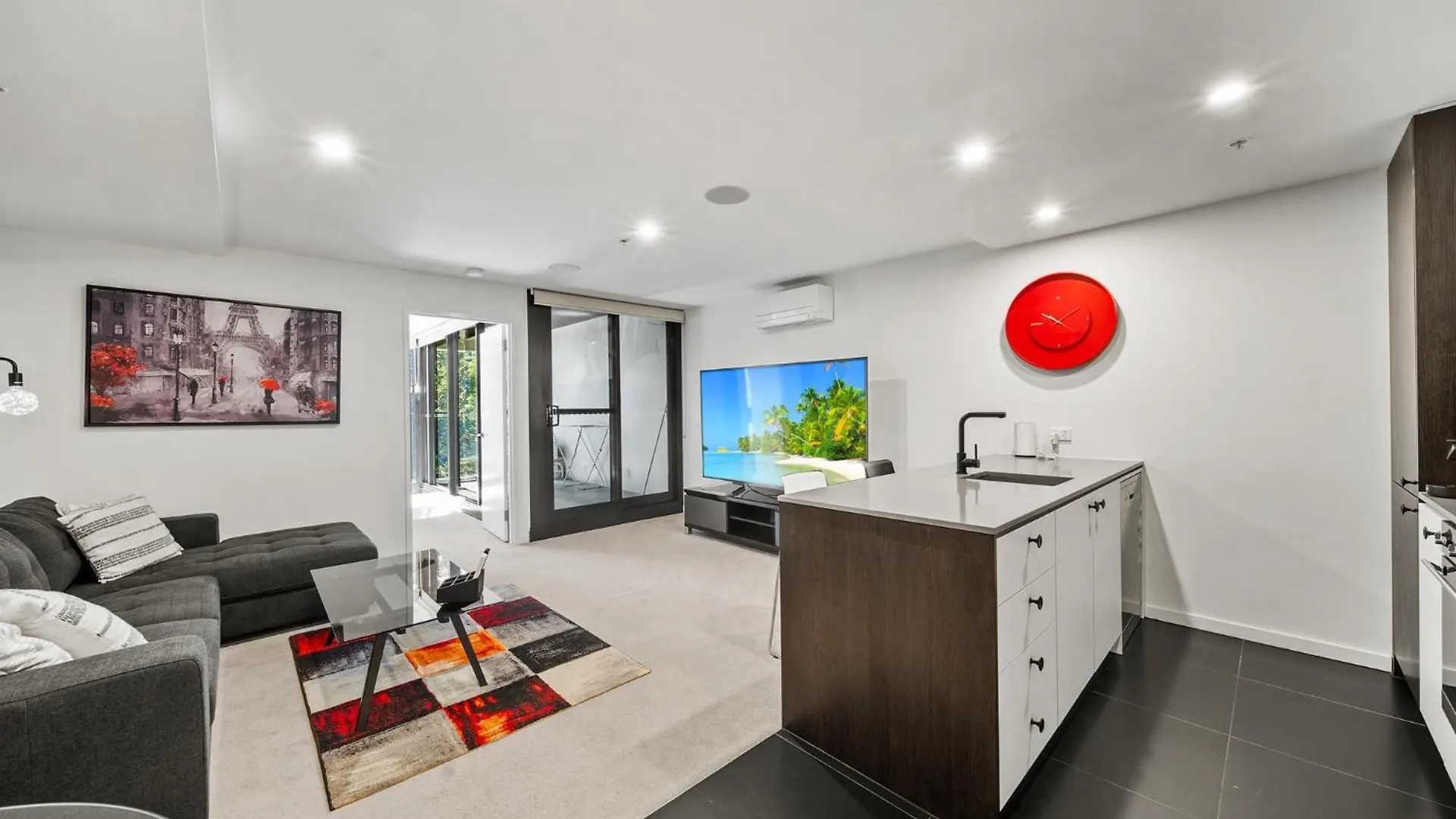 Central 1-Bed Apartment With Pool And Gym Access Canberra 0*,  Australia